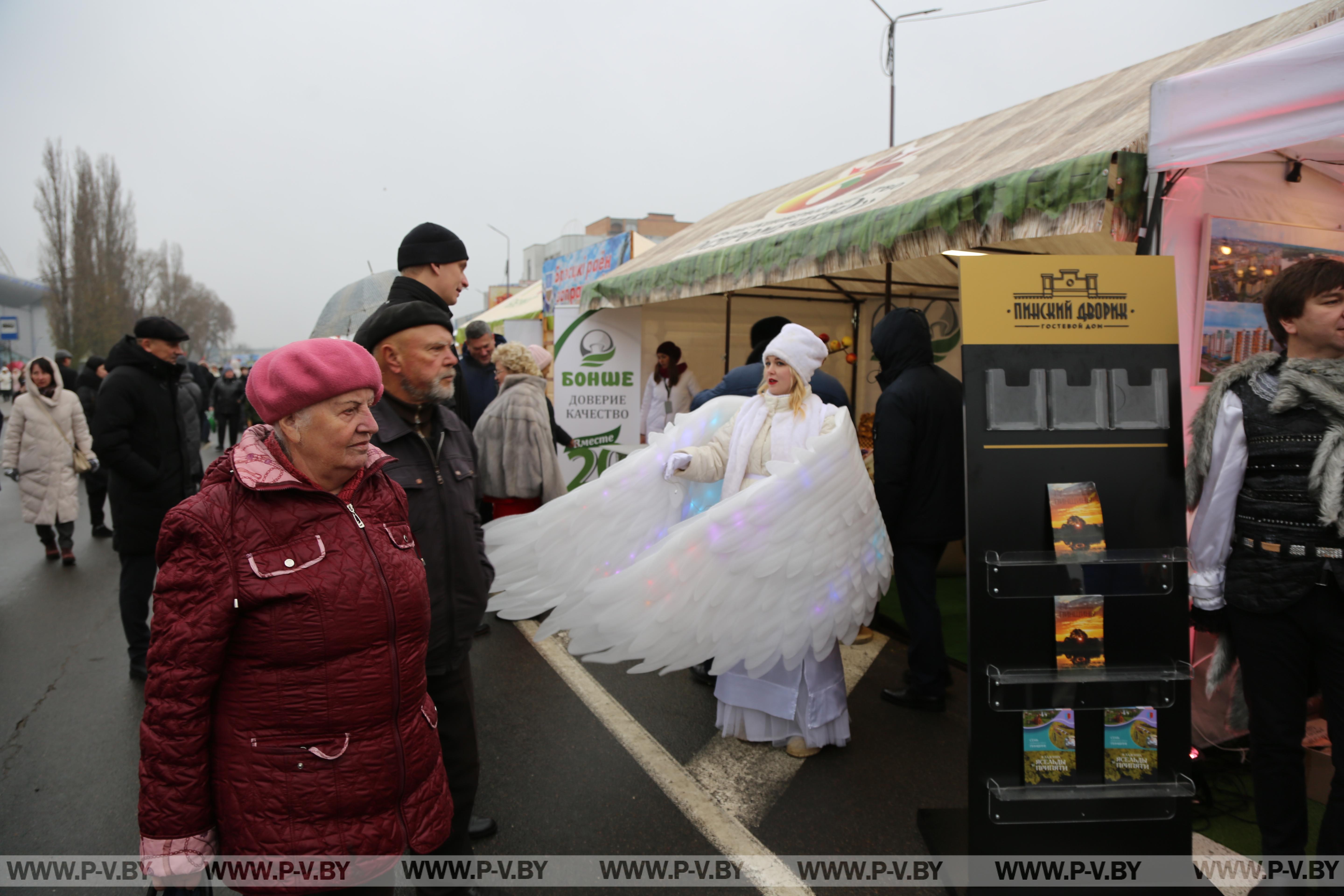 В Бресте ярко и масштабно отметили 85-летний юбилей области. Фоторепортаж.