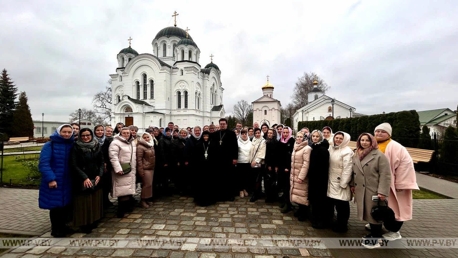 Поездка активистов Пинской городской организации "РОО Белая Русь" в Полоцк