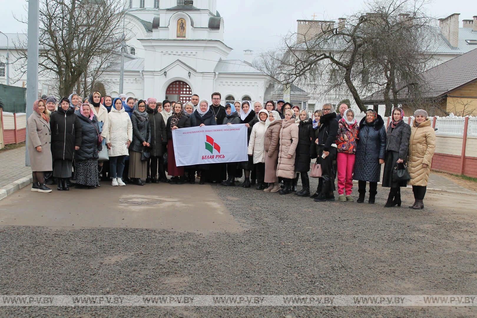 Поездка активистов Пинской городской организации "РОО Белая Русь" в Полоцк