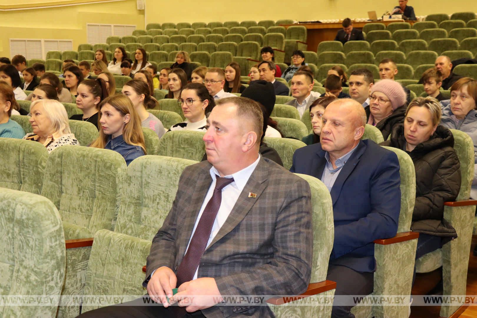 Пинский район посетил Министр спорта и туризма Сергей КОВАЛЬЧУК
