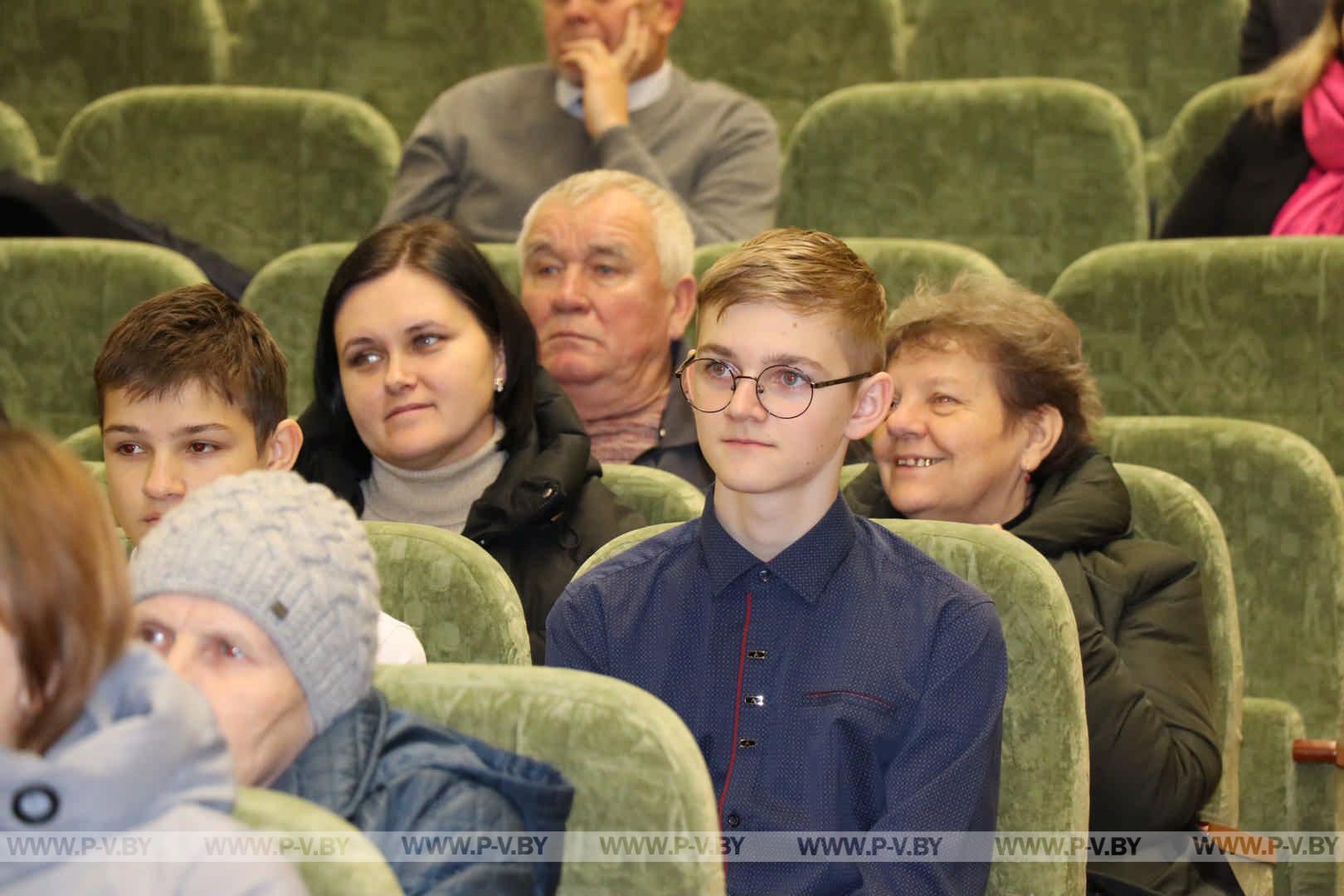 Пинский район посетил Министр спорта и туризма Сергей КОВАЛЬЧУК