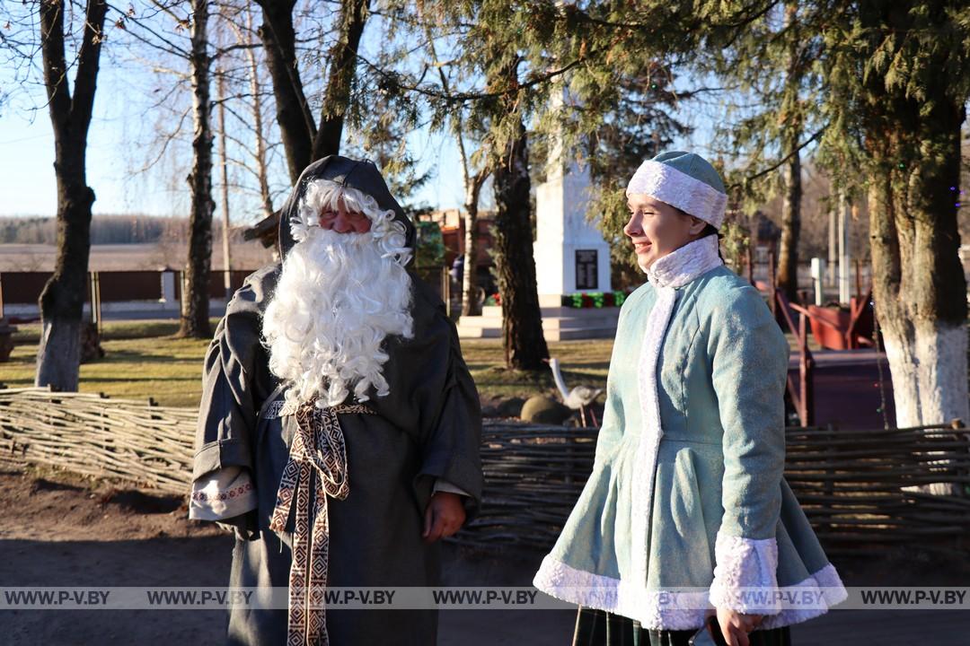 Зюзя, Хапун, Зазовка и другие сказочные персонажи ждут в полесской резиденции Деда Мороза