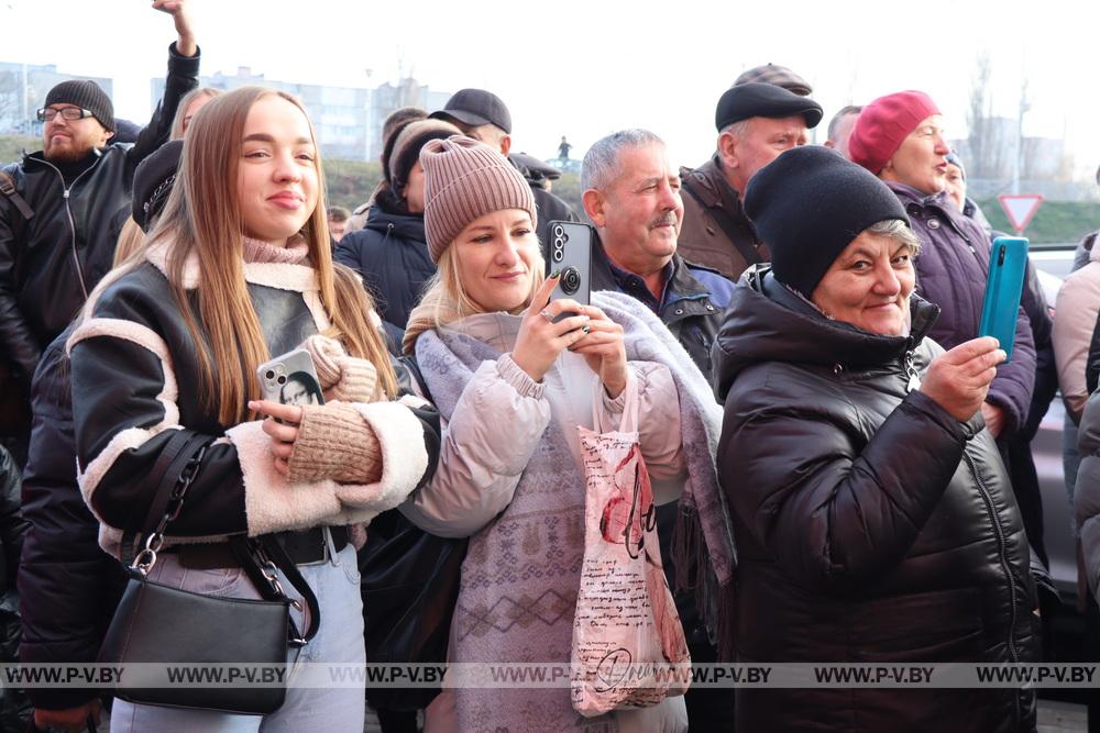 В Пинске сегодня торжественно открыли торгово-развлекательный центр «Пина Парк»