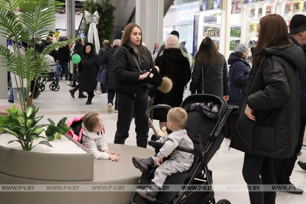 В Пинске сегодня торжественно открыли торгово-развлекательный центр «Пина Парк»