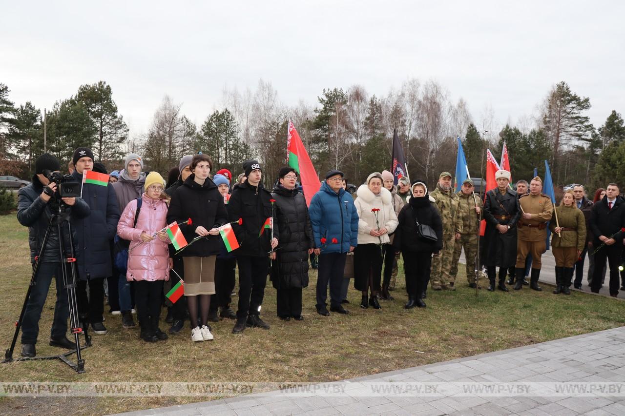 В Пинском районе почтили память трагически погибшего 80 лет назад прокурора Виктора Морозова