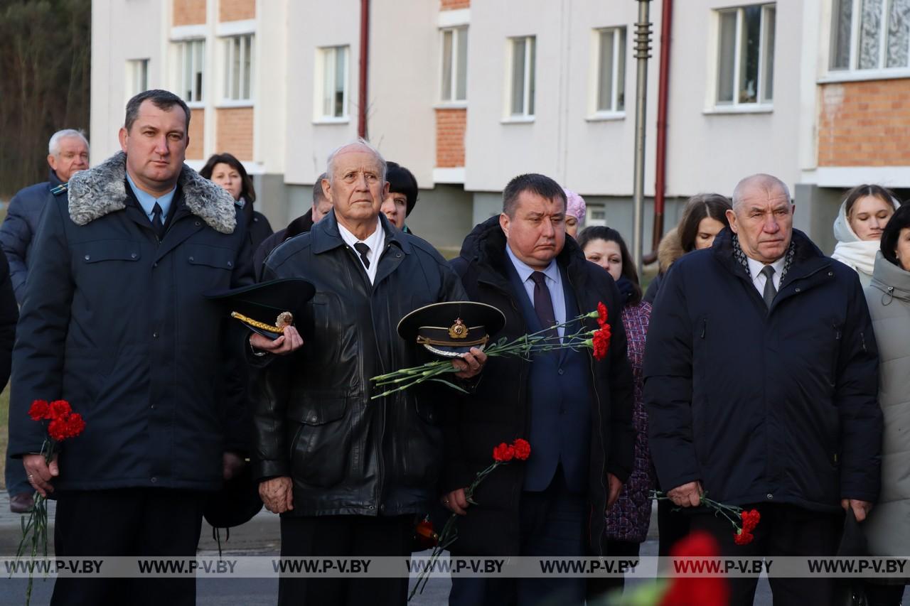 В Пинском районе почтили память трагически погибшего 80 лет назад прокурора Виктора Морозова