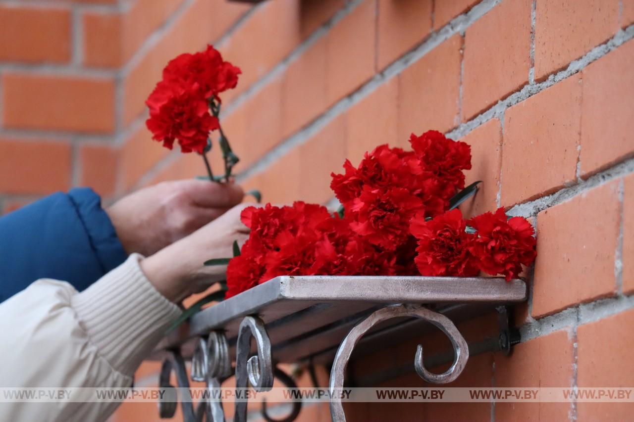 В Пинском районе почтили память трагически погибшего 80 лет назад прокурора Виктора Морозова