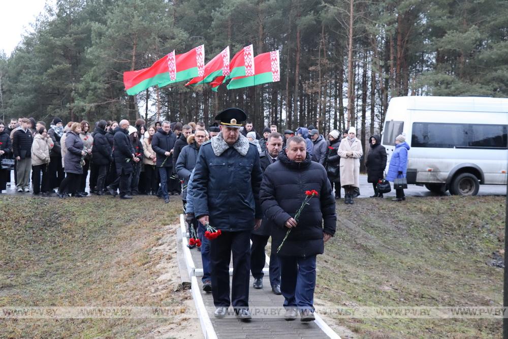 В Пинском районе почтили память жертв геноцида