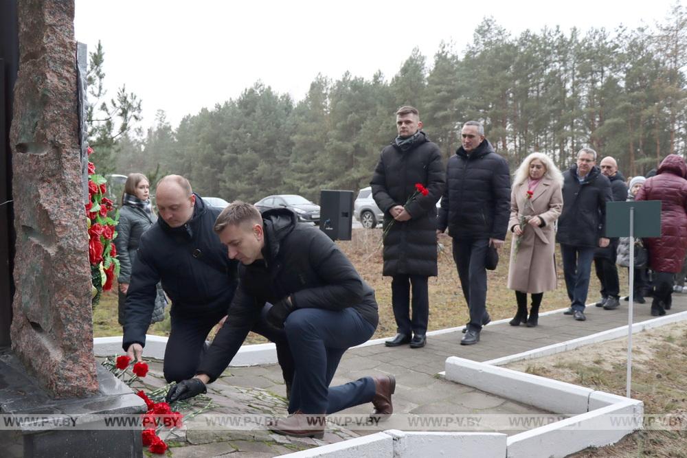 В Пинском районе почтили память жертв геноцида