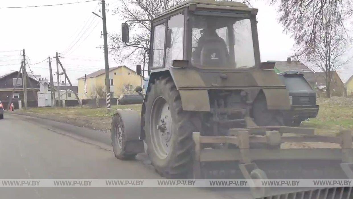 На улице Парковой в деревне Заполье Пинского района наконец-то строят тротуар