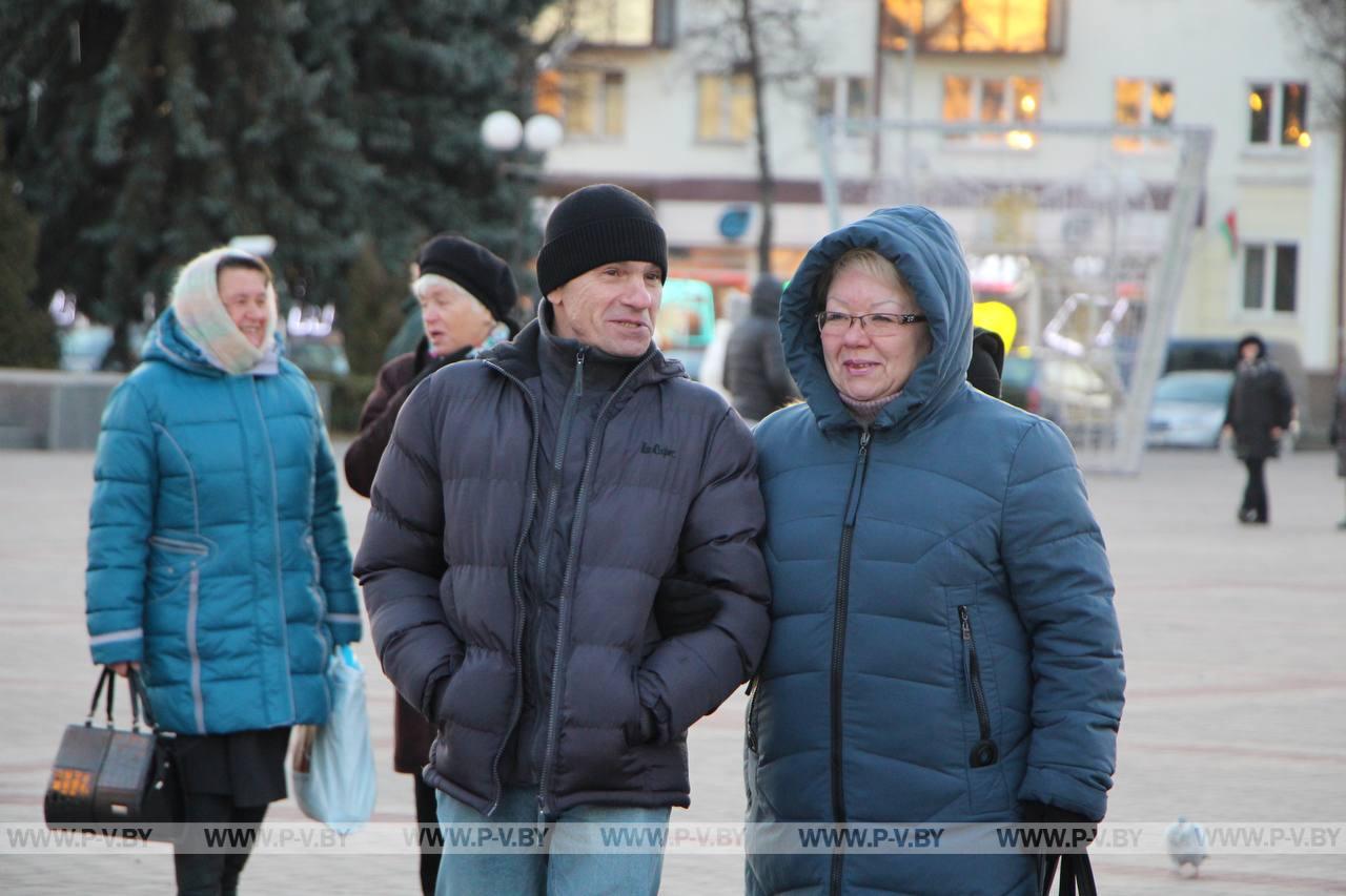 Торжественное открытие новогодней елки в Пинске