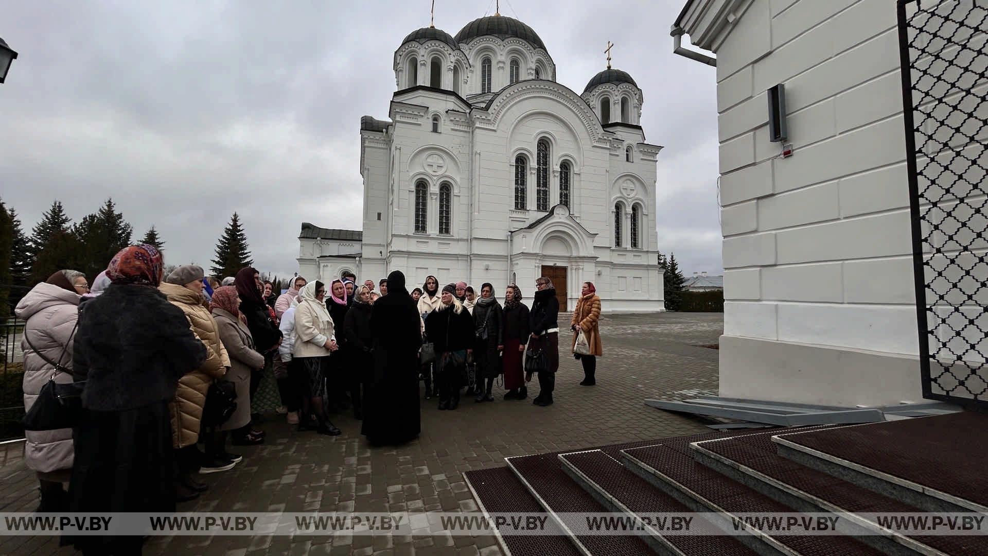 Поездка активистов Пинской городской организации "РОО Белая Русь" в Полоцк