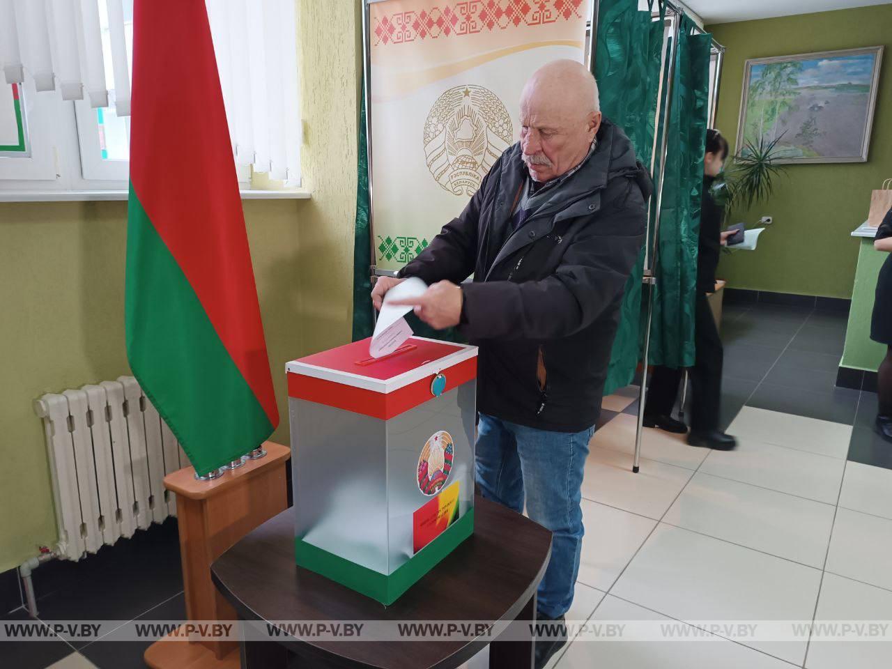 В агрогородке Парохонск началось досрочное голосование на выборах Президента Республики Беларусь