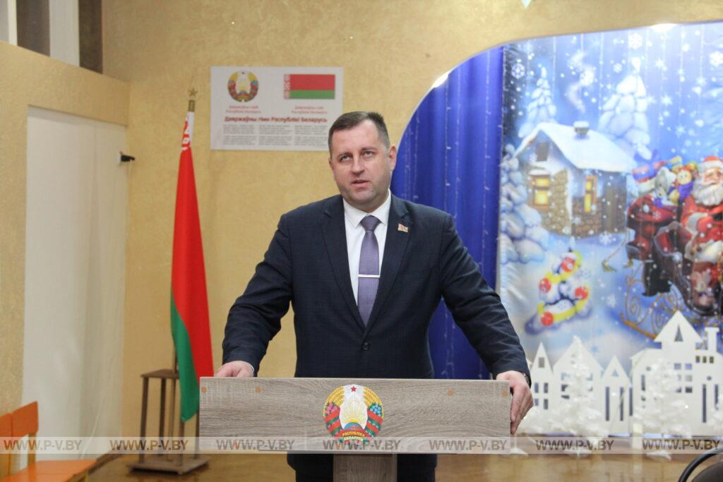 Николай Новак обсудил с трудовыми коллективами благоустройство и медобслуживание Николай Новак обсудил с трудовыми коллективами благоустройство и медобслуживание