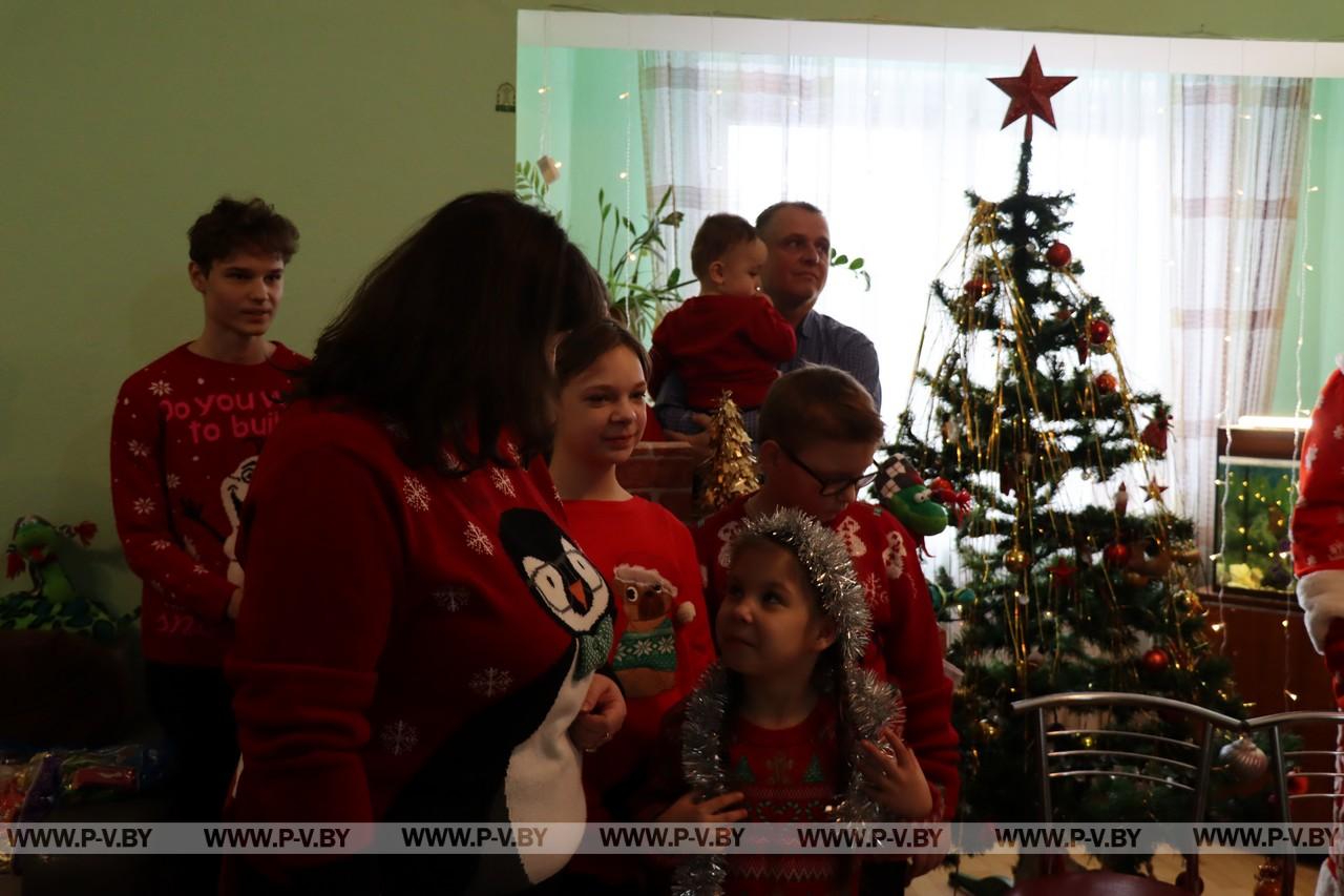 Сходили в гости к ребятам из домов семейного типа