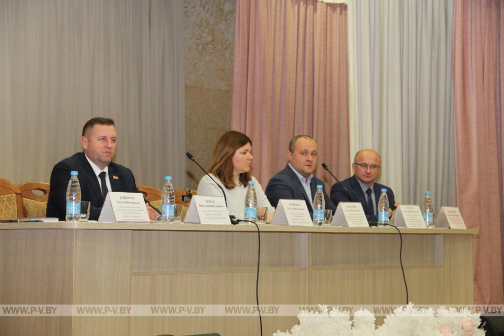 Информационная встреча с заместителем председателя горисполкома Николаем Новаком в средней школе № 10 Информационная встреча с заместителем председателя горисполкома Николаем Новаком в средней школе № 10