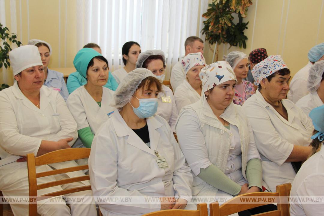 Информационная группа во главе с Николаем Новаком провела встречу с коллективом детской стоматологической поликлиники