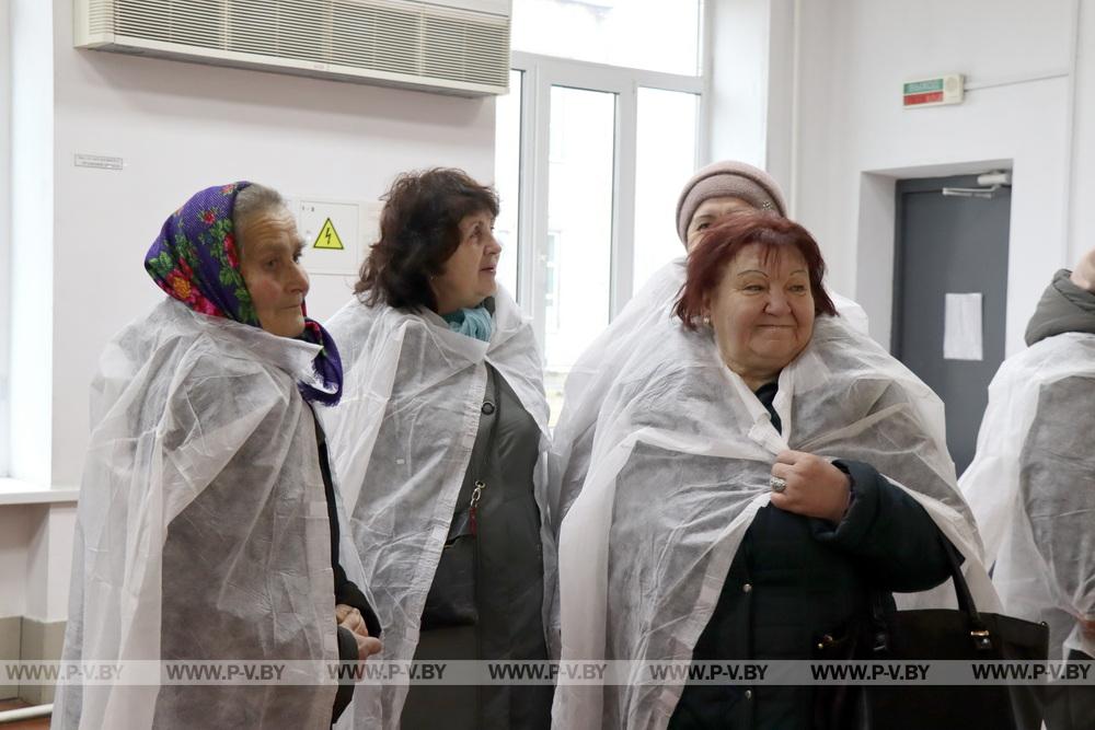 Пинский винзавод в честь 85-летия пригласил своих ветеранов на экскурсию Пинский винзавод в честь 85-летия пригласил своих ветеранов на экскурсию