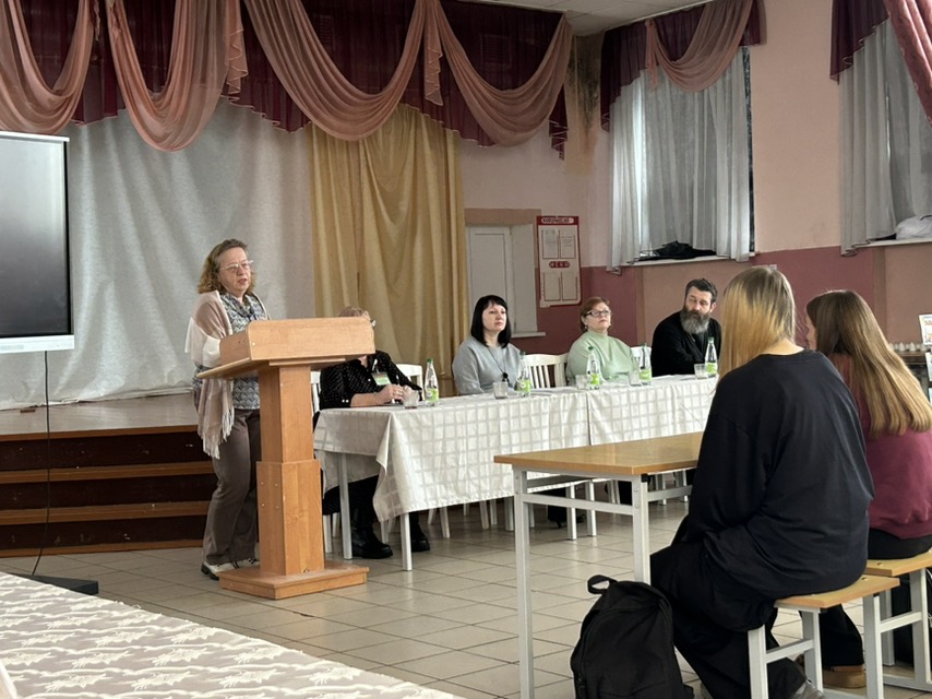 Ребята из средней школы № 12 участвовали в семинаре, дегустировали блюда школьной столовой