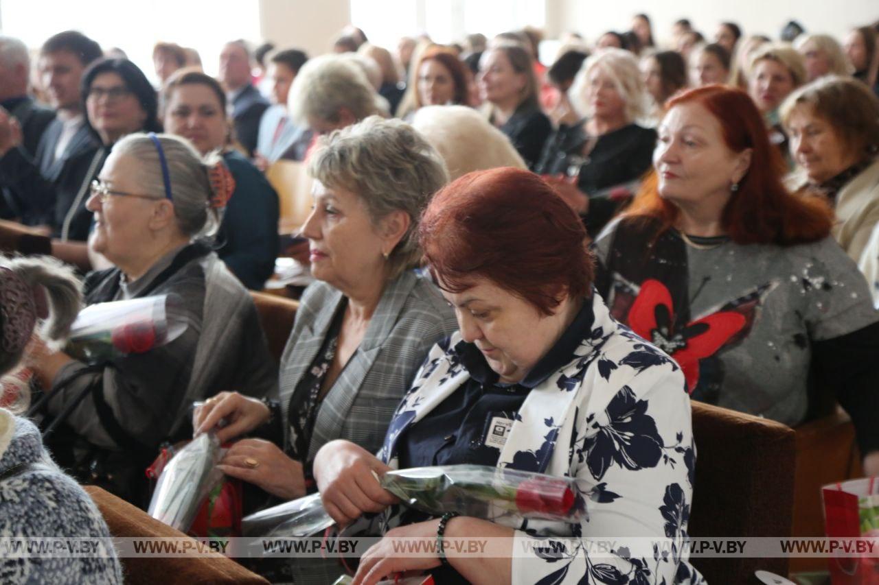 Средняя школа № 1 г. Пинска отметила свой 80-летний юбилей