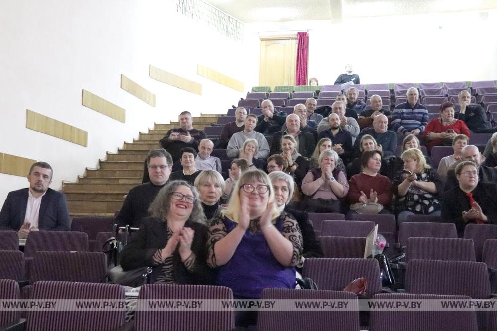 Пинский винодельческий завод отпраздновал юбилей наградами и концертом