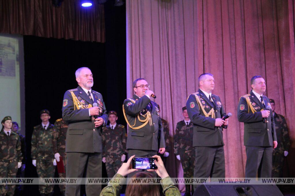 В городском Доме культуры состоялось торжественное мероприятие, посвященное Дню защитников Отечества В городском Доме культуры состоялось торжественное мероприятие, посвященное Дню защитников Отечества