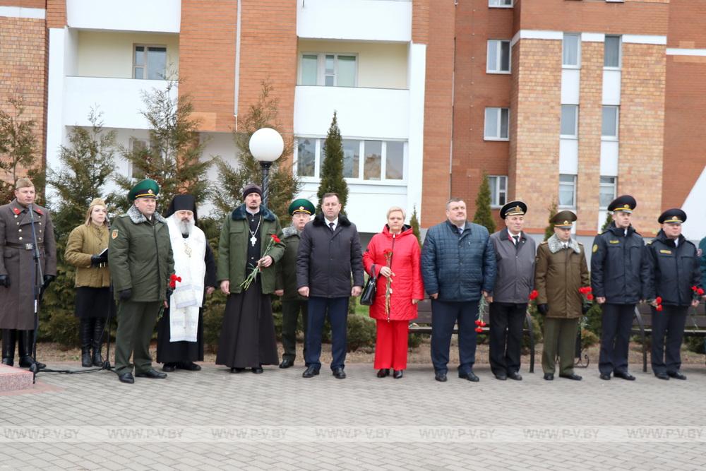 Пинские пограничники приняли международную Эстафету Победы