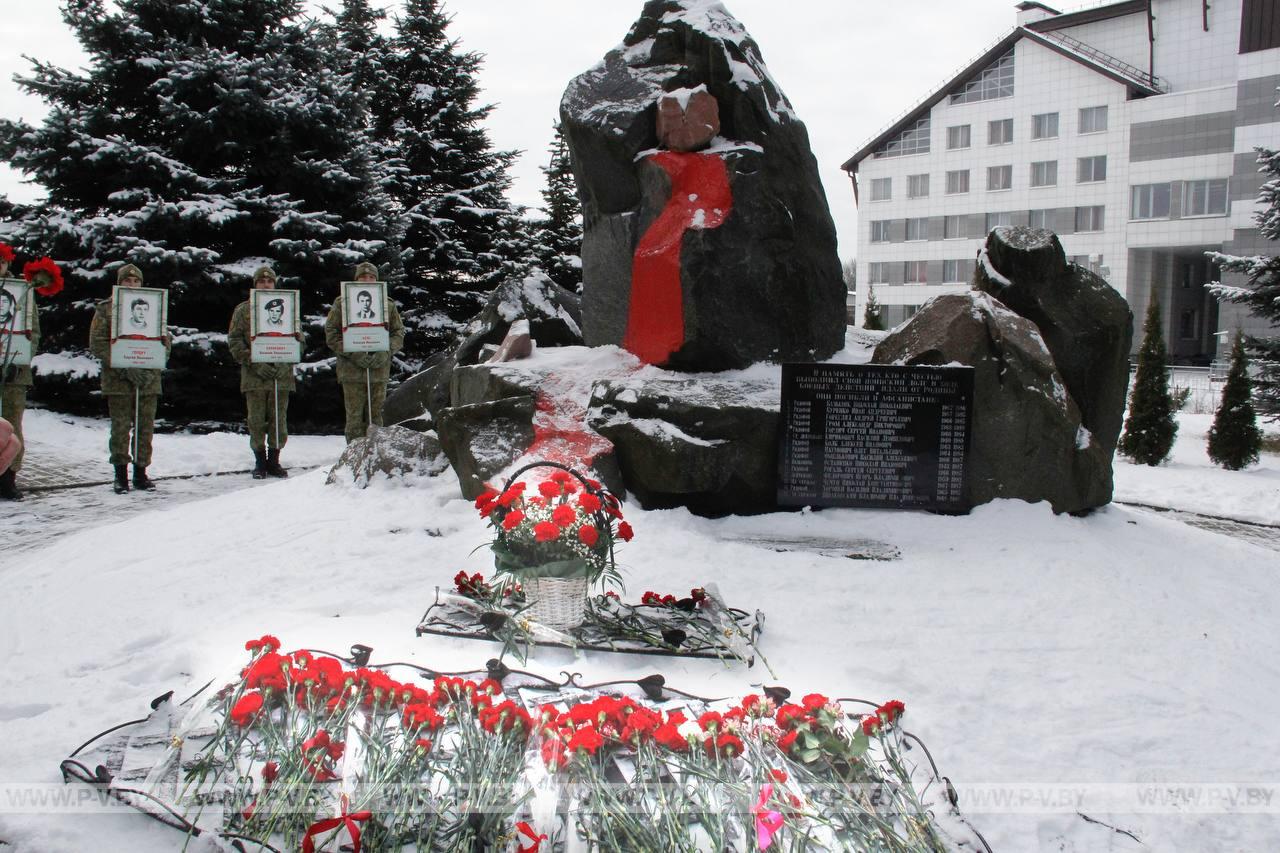 15 февраля в Пинске, как и по всей Беларуси, отмечается День памяти воинов-интернационалистов