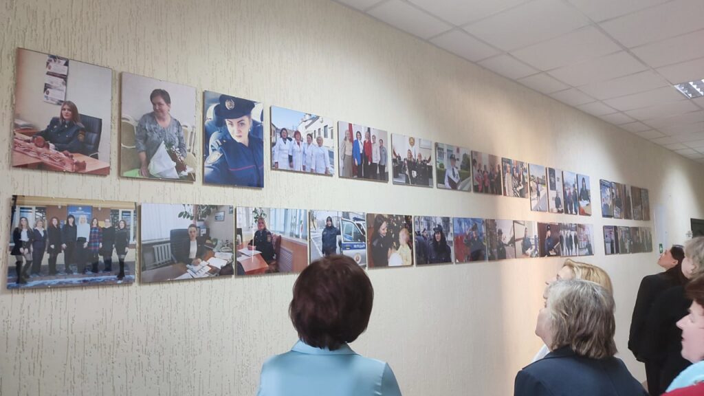 Фотовыставка «На страже порядка – нежность и сила!» Фотовыставка «На страже порядка – нежность и сила!»