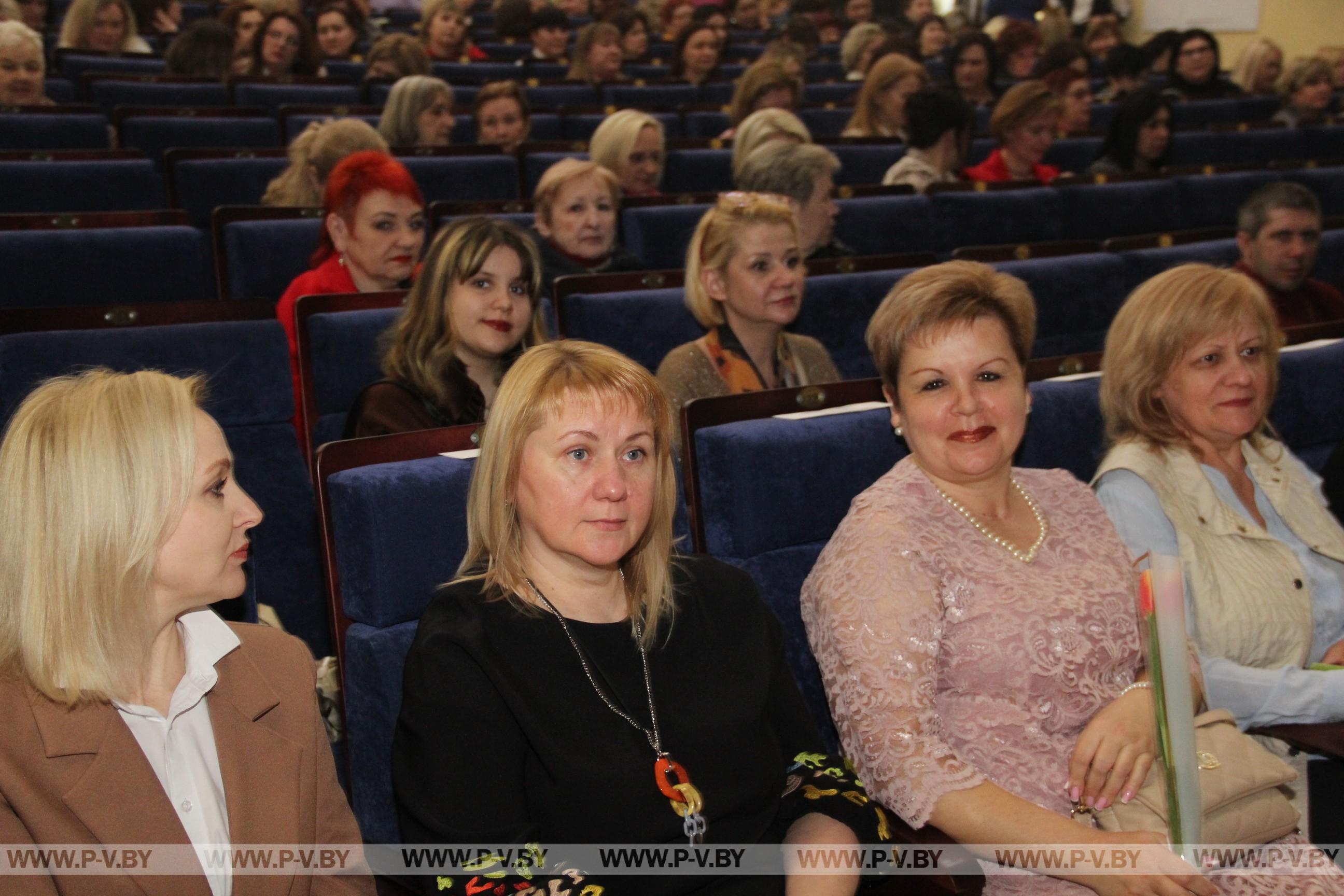 В городском Доме культуры состоялся праздничный концерт, посвященный 8 Марта