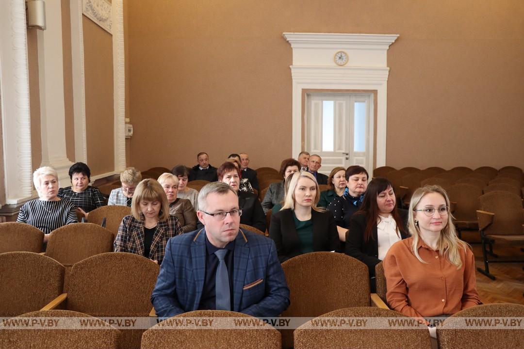 Заседание выездного суда по признанию домов Лыщенского сельсовета бесхозяйными