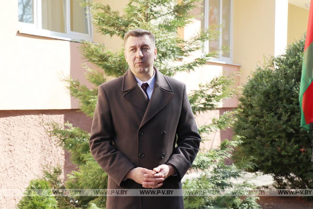В Пинском районе уточнили данные и заменят плиты на 17 памятниках жертвам войны В Пинском районе уточнили данные и заменят плиты на 17 памятниках жертвам войны