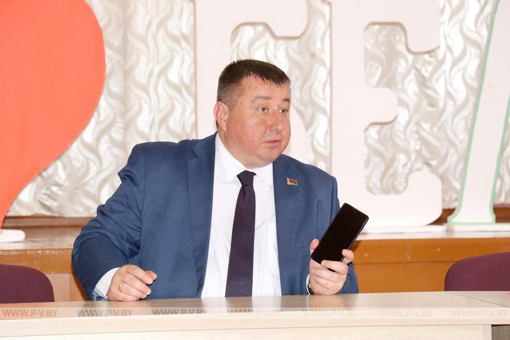 Здоровье нации и общественный порядок стали главными темами выступления информационно-пропагандистской группы в Пинковичах