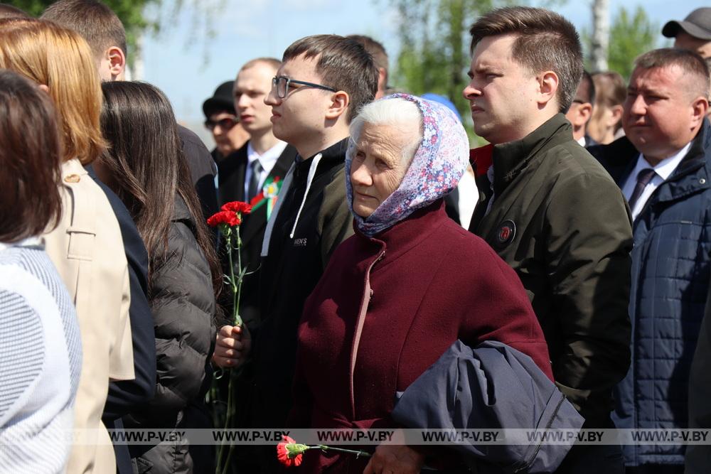В Пинском районе открыли соборный памятник 80-летия Победы