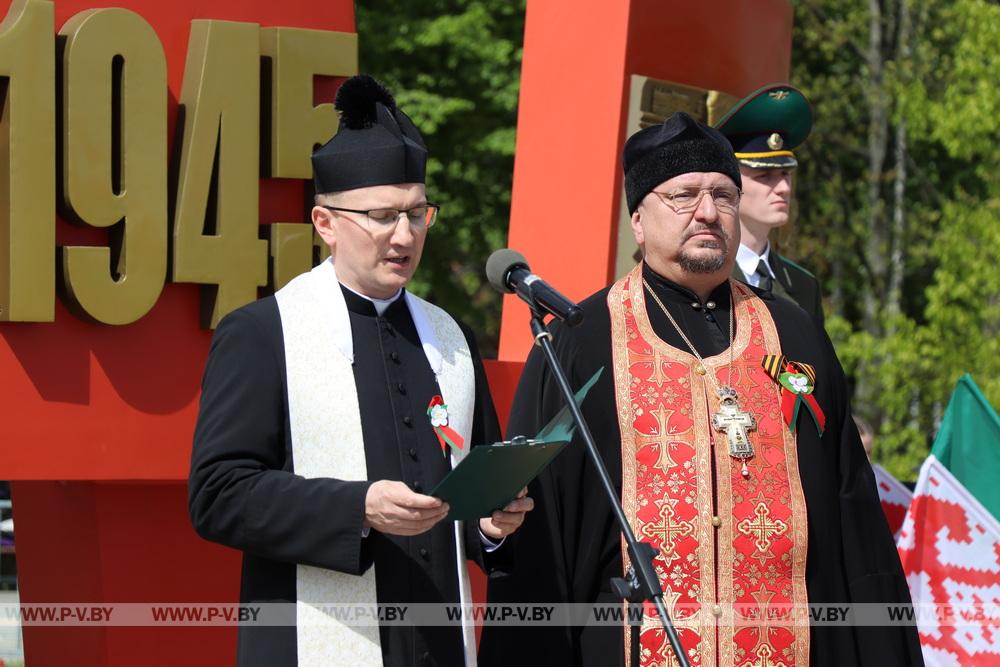 В Пинском районе открыли соборный памятник 80-летия Победы