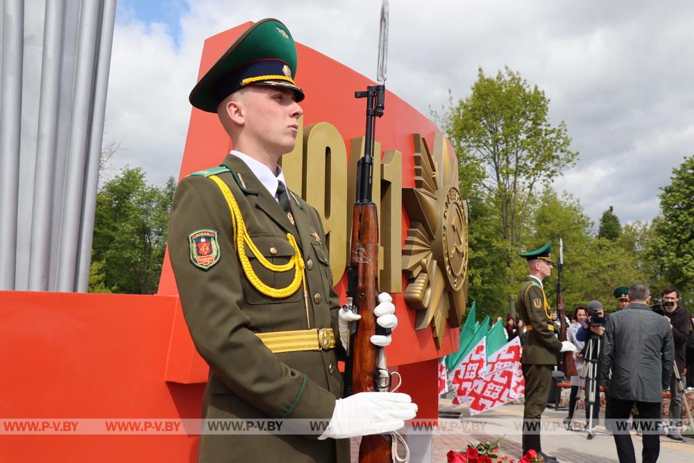 В Пинском районе открыли соборный памятник 80-летия Победы