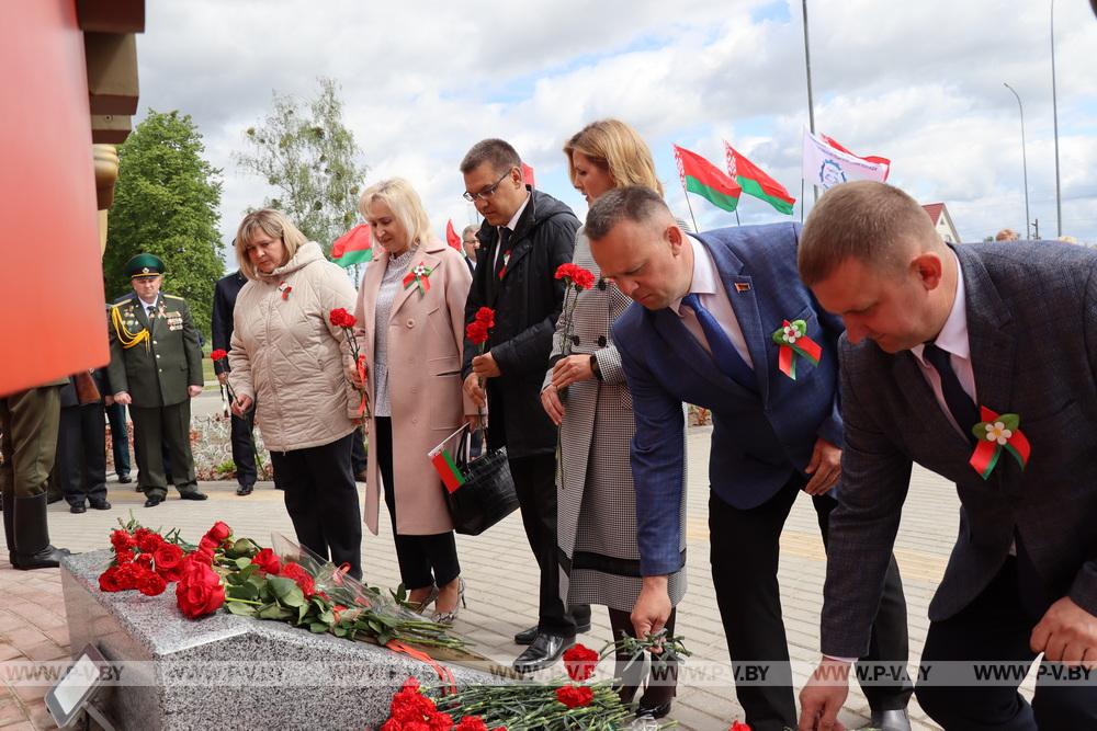 В Пинском районе открыли соборный памятник 80-летия Победы