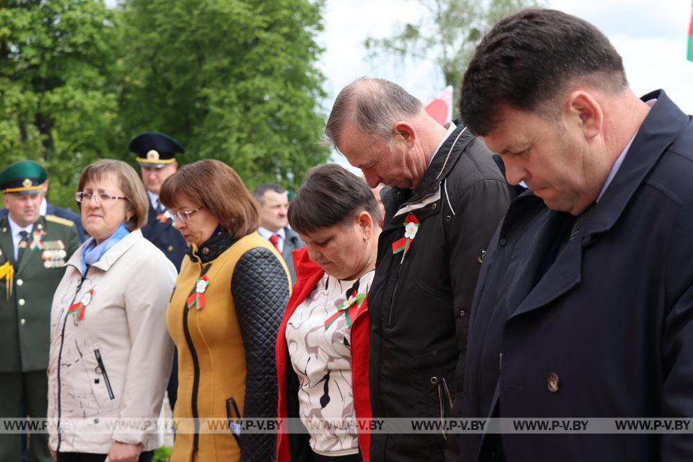 В Пинском районе открыли соборный памятник 80-летия Победы