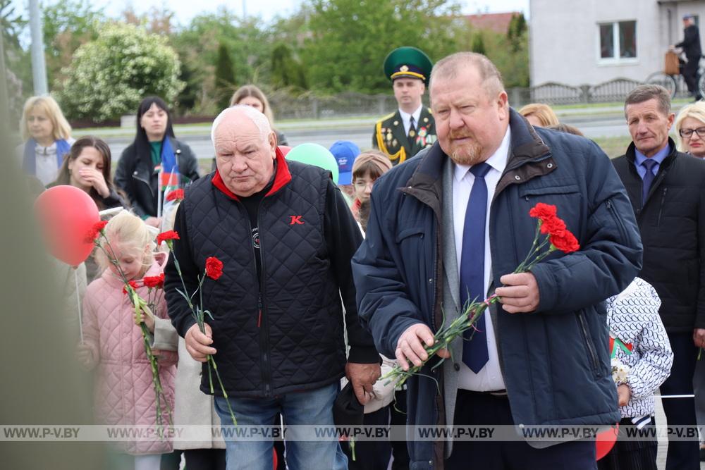 В Пинском районе открыли соборный памятник 80-летия Победы