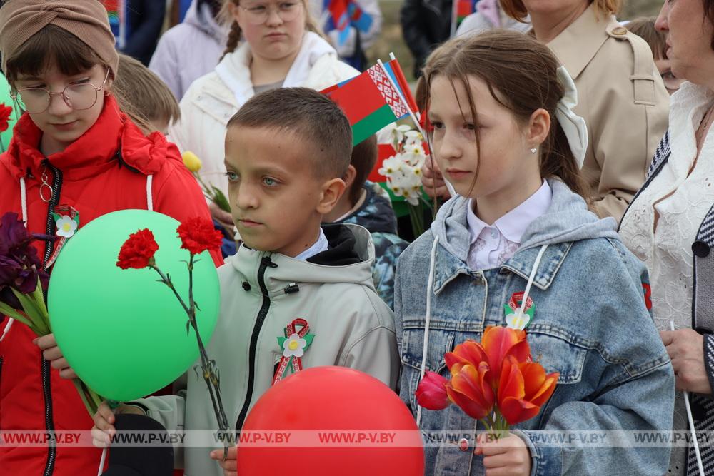 В Пинском районе открыли соборный памятник 80-летия Победы