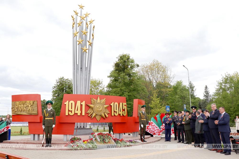 В Пинском районе открыли соборный памятник 80-летия Победы