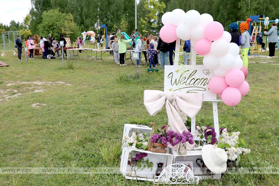 В Пинске в микрорайоне Верасы прошел семейный праздник.