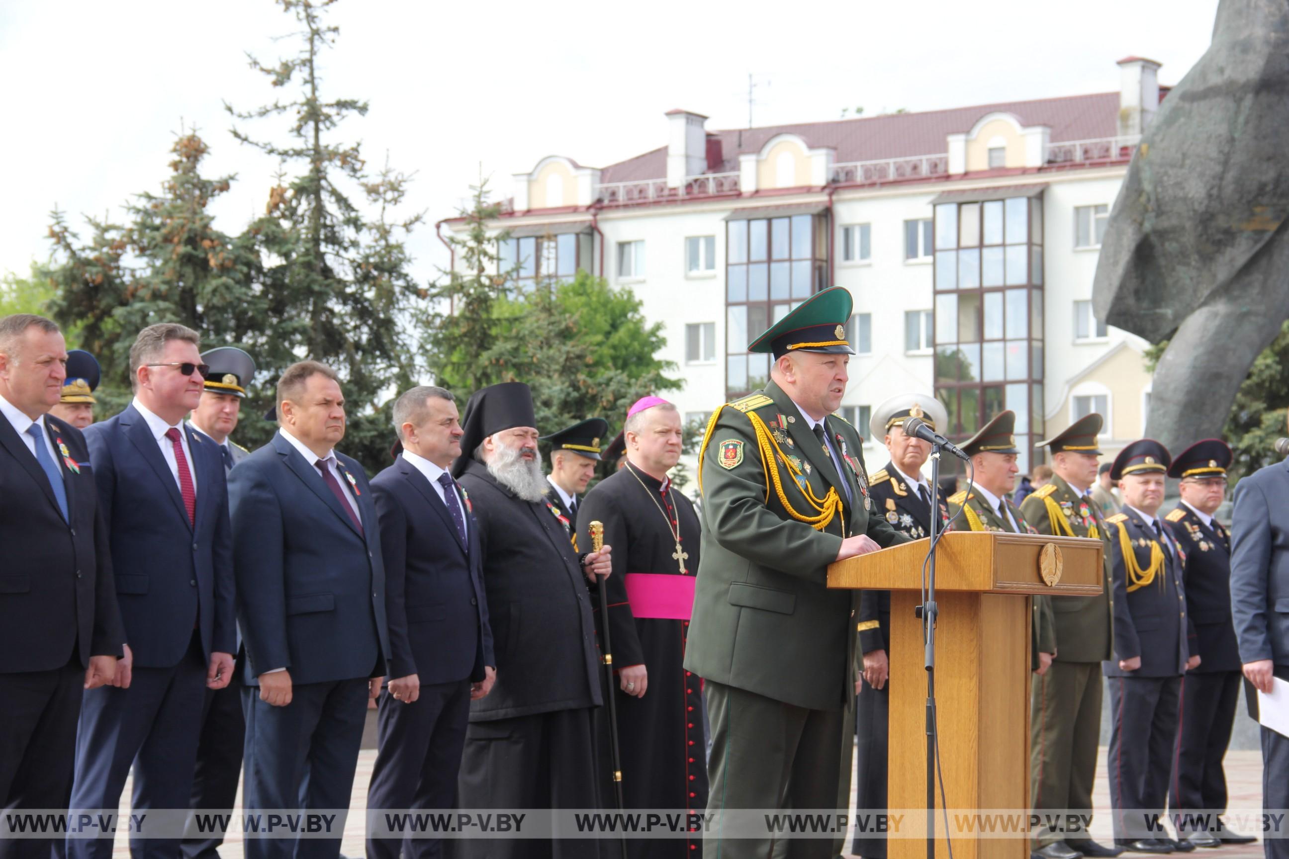 Пинск празднует день Победы