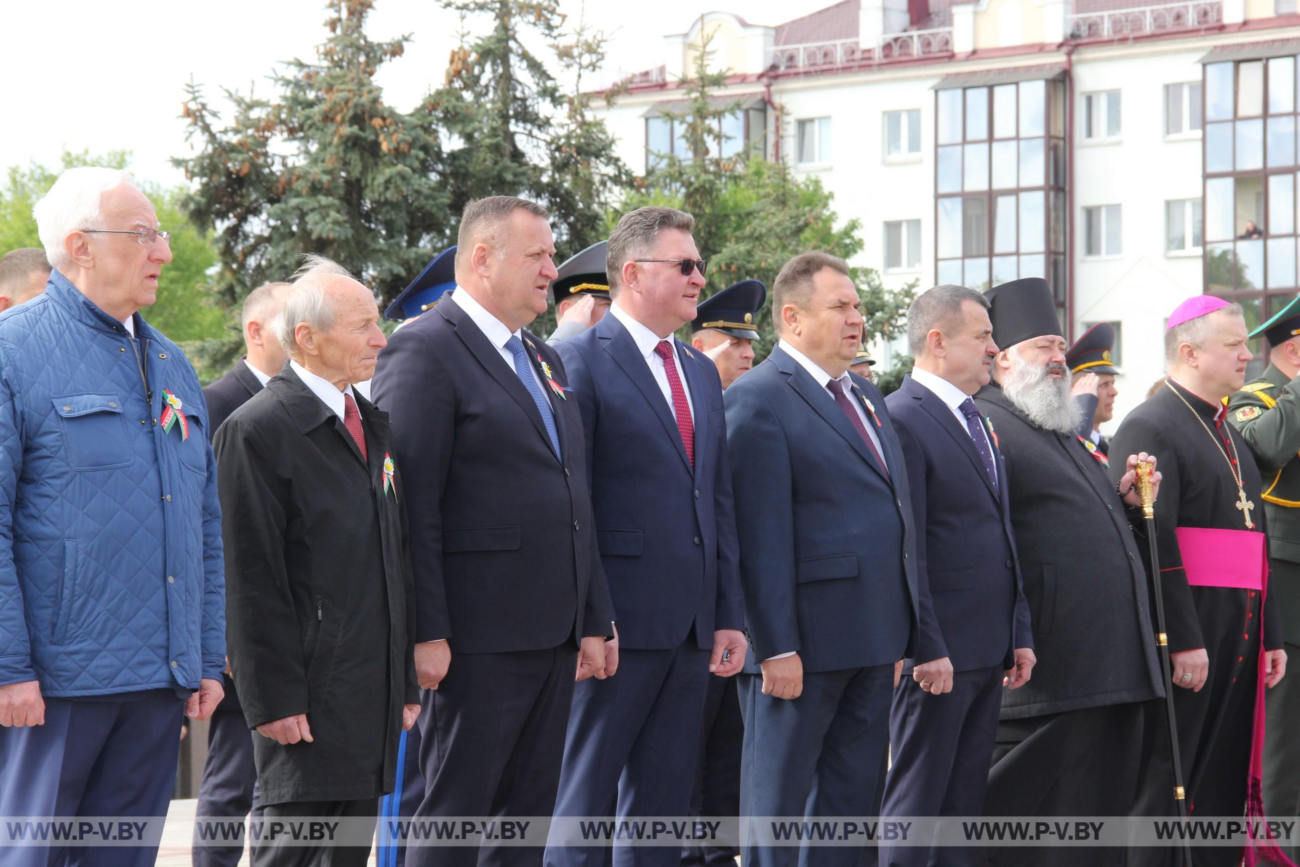 Пинск празднует день Победы