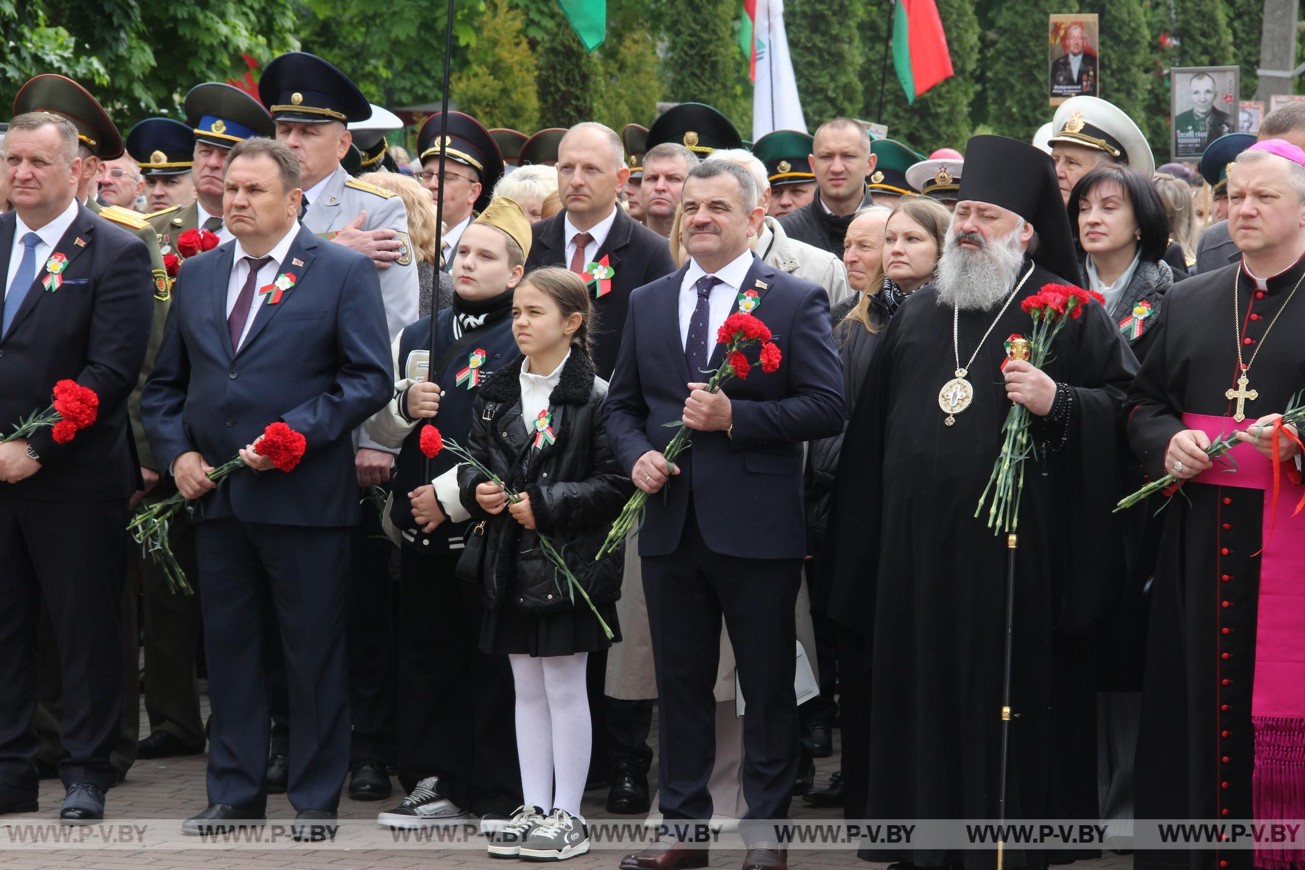 Пинск празднует день Победы
