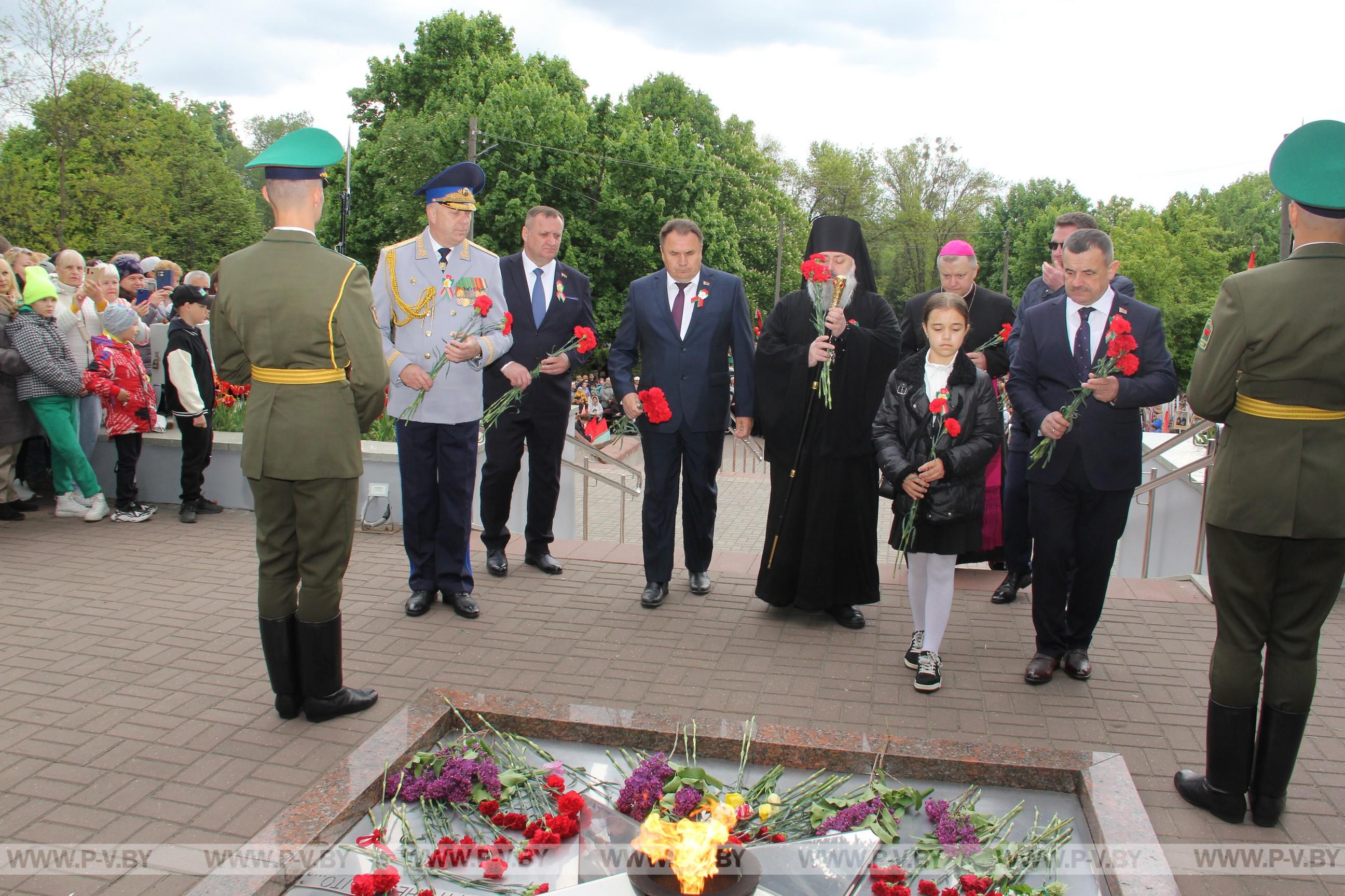 Пинск празднует день Победы