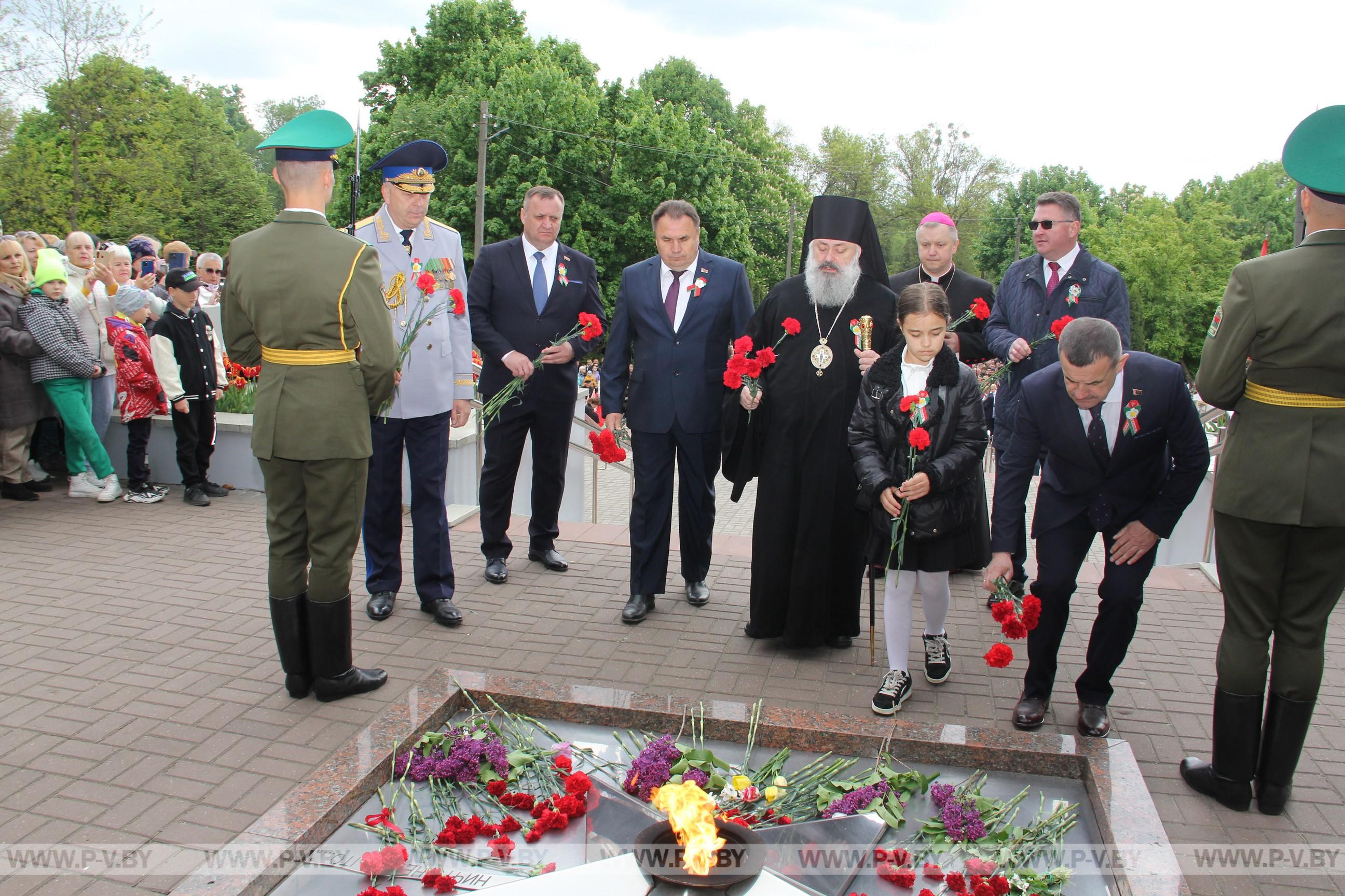 Пинск празднует день Победы