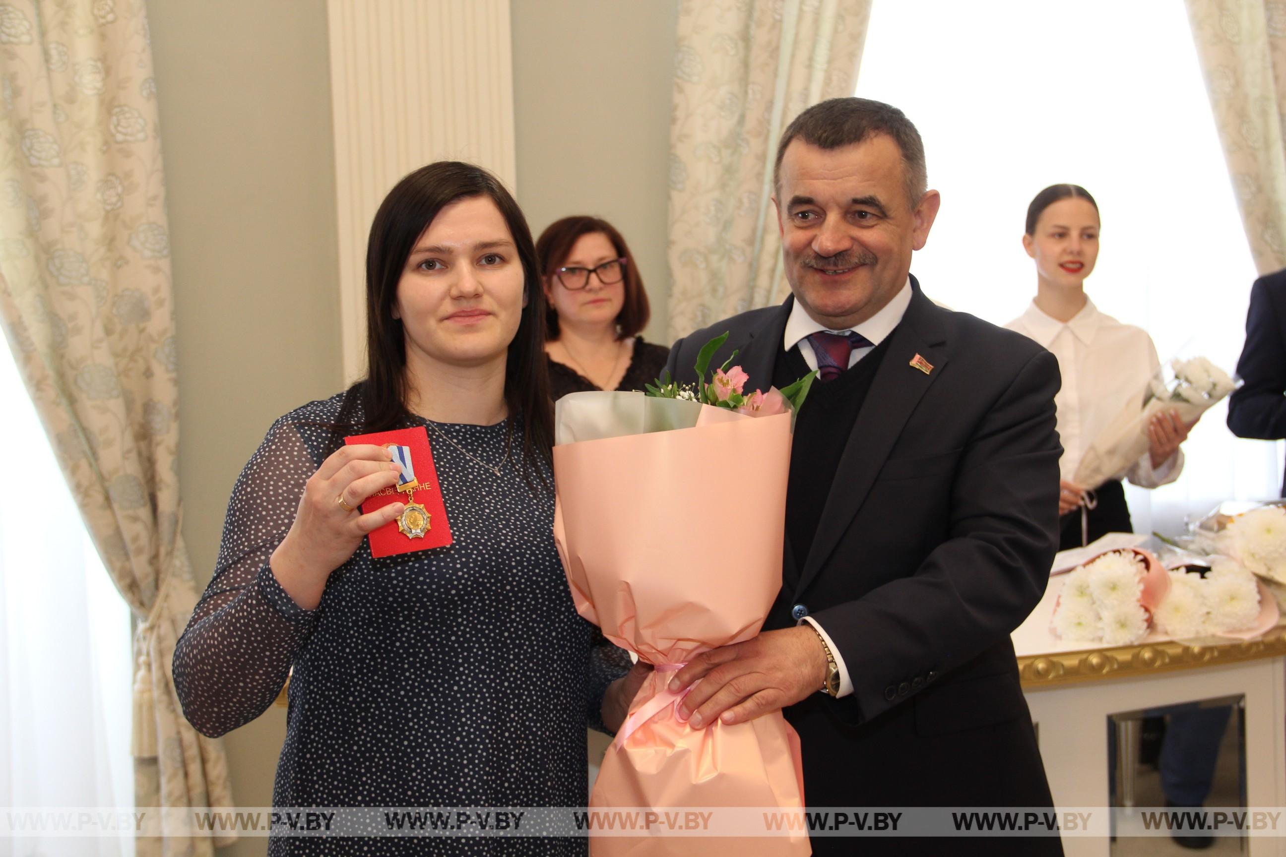 Семейные ценности - в центре внимания государства
