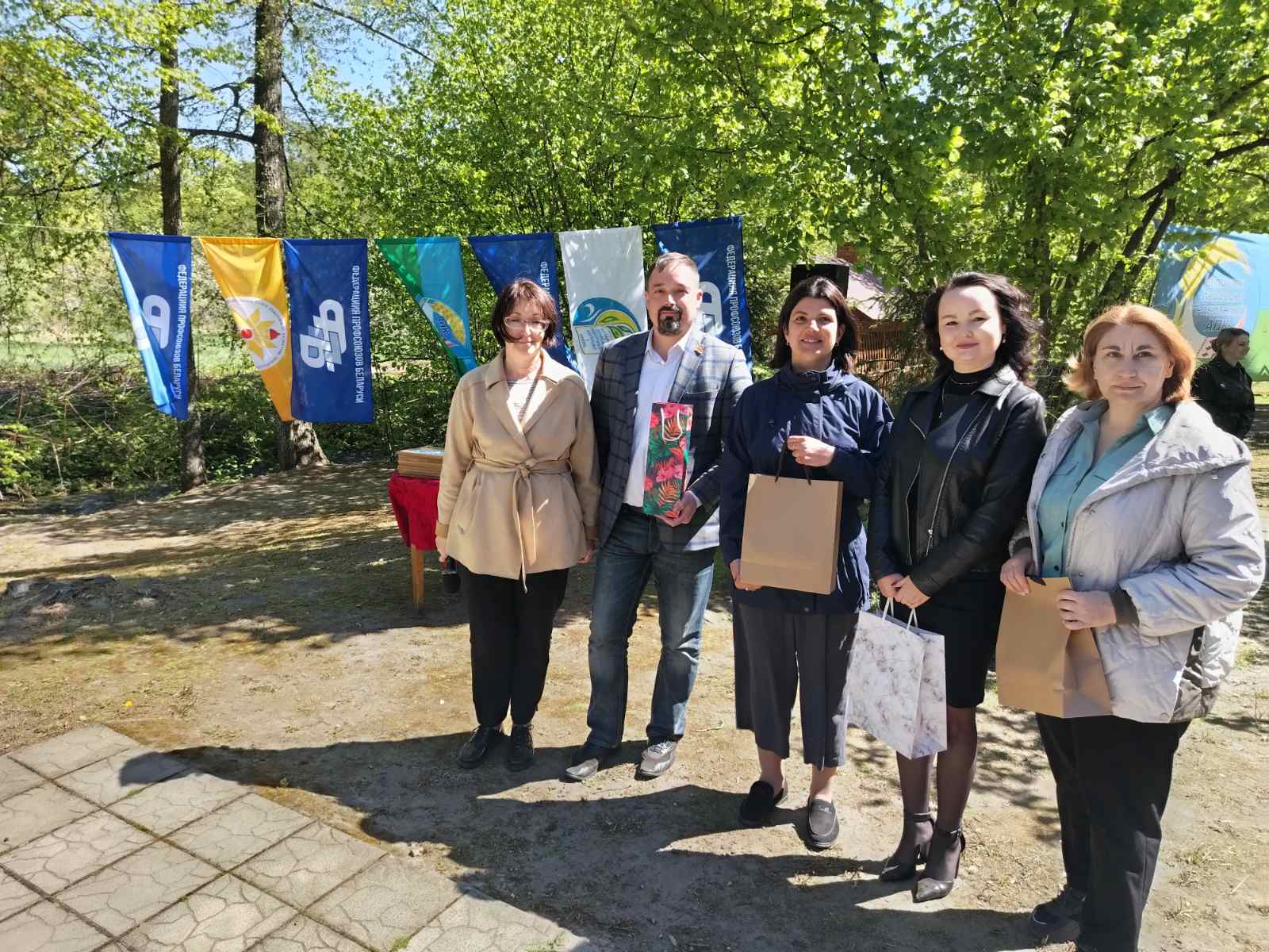 В Пинском районе в День труда наградили лучших профсоюзных активистов