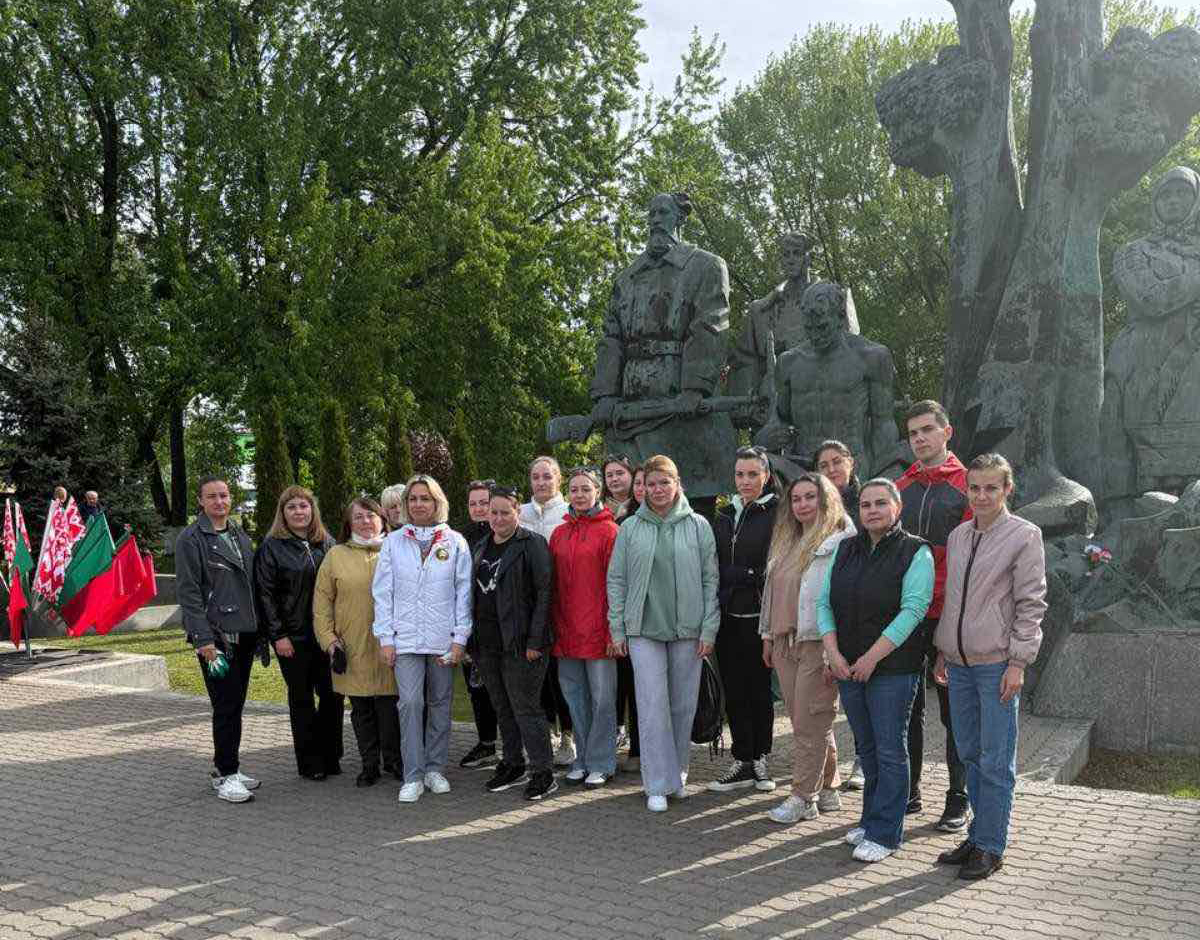Пинчане благоустроили мемориальный комплекс «Партизанам Полесья»